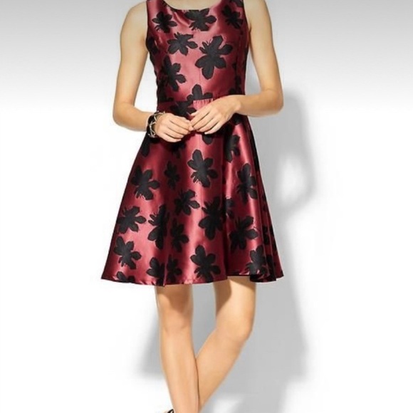 NWT Rhyme Floral Sleeveless Dress in Burgundy and Black - Picture 2 of 6